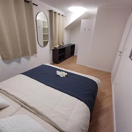 Dom 200m Od Plaze S Terasou Na Grilovani Priamo Na Slnecnych Jazerach