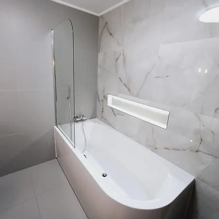 Dom 200m Od Plaze S Terasou Na Grilovani Priamo Na Slnecnych Jazerach *